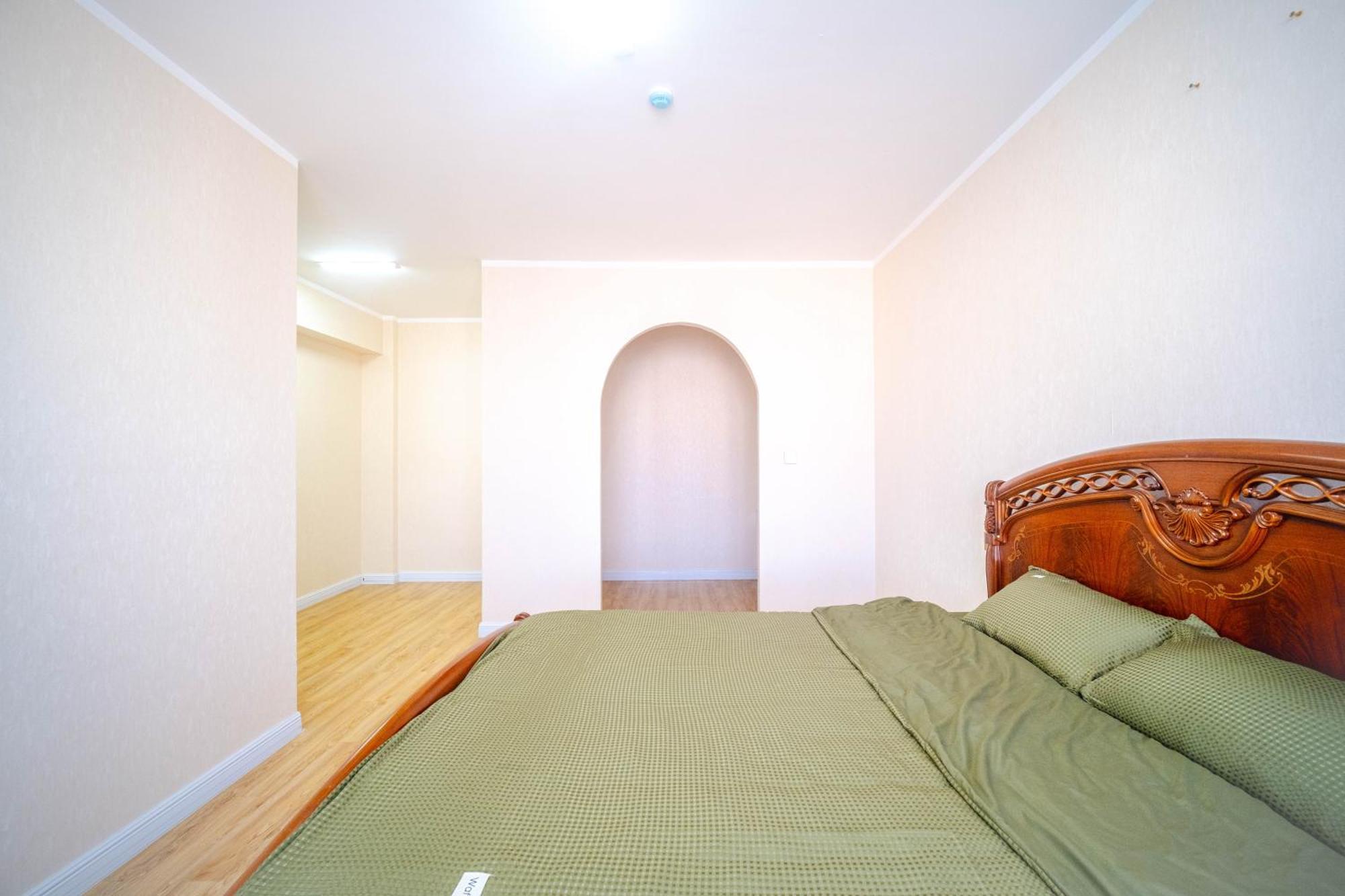 Eagle Town Serviced Apartment Улан-Батор Экстерьер фото