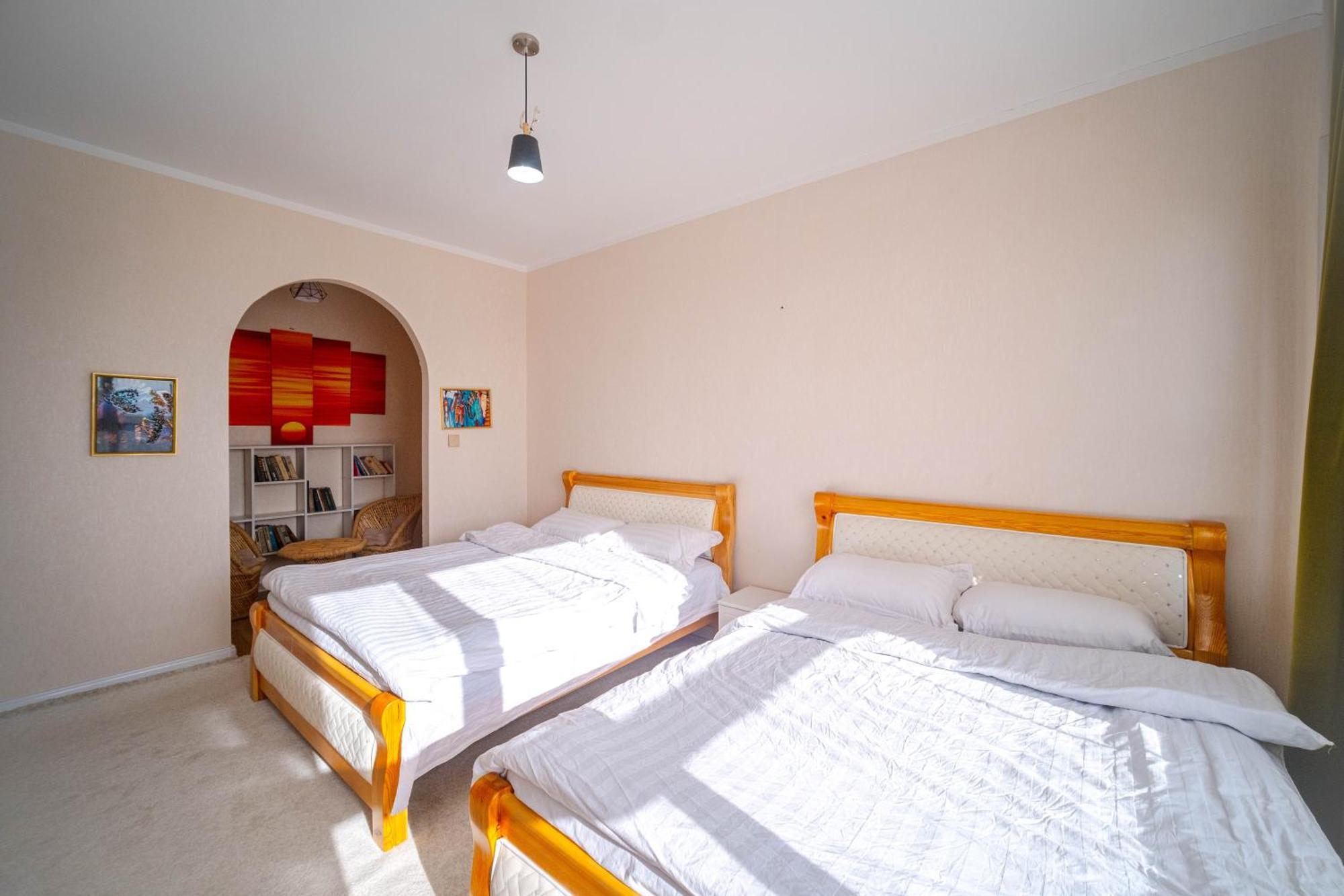 Eagle Town Serviced Apartment Улан-Батор Экстерьер фото
